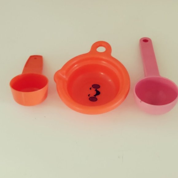 Vintage 1994 Playskool Pretend Kitchen Mixer Toy with Accessories - Picture 9 of 11
